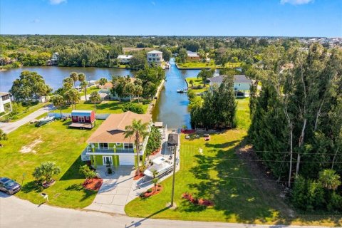 Villa ou maison à vendre à Hudson, Floride: 2 chambres, 112.97 m2 № 2396843 - photo 7