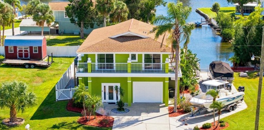Villa ou maison à Hudson, Floride 2 chambres, 112.97 m2 № 2396843
