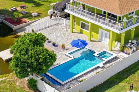 Villa ou maison à vendre à Hudson, Floride: 2 chambres, 112.97 m2 № 2396843 - photo 2