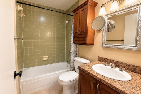 Снять в аренду квартиру в Орландо, Флорида 6 комнат, 92.81м2, № 2102862 - фото 9