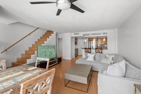 Condo in Pompano Beach, Florida, 1 bedroom  № 2355363