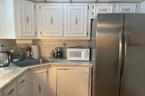 Copropriété à vendre à Hallandale Beach, Floride: 1 chambre, 76.18 m2 № 1958825 - photo 3