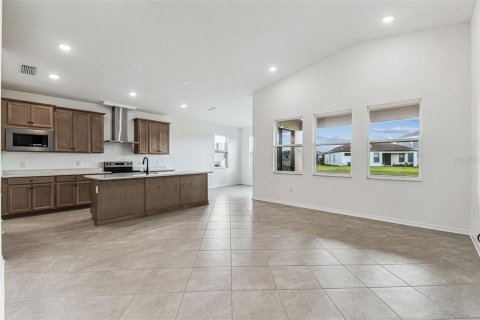 House in Spring Hill, Florida 4 bedrooms, 205.04 sq.m. № 1716479 - photo 28