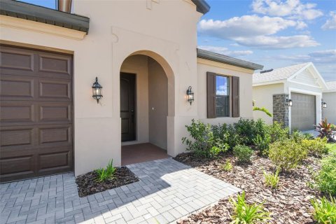 House in Spring Hill, Florida 4 bedrooms, 205.04 sq.m. № 1716479 - photo 5