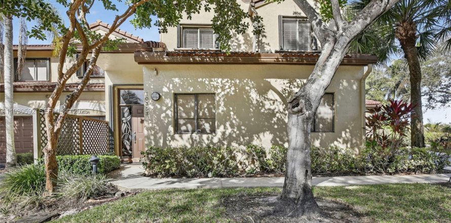 Condominio en Plantation, Florida, 3 dormitorios  № 1989943