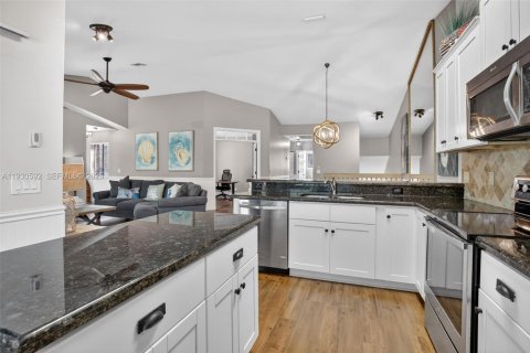 Condominio en venta en Plantation, Florida, 3 dormitorios, 163.51 m2 № 1989943 - foto 16