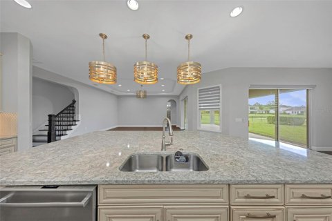 House in Lutz, Florida 4 bedrooms, 419.18 sq.m. № 2360511 - photo 15