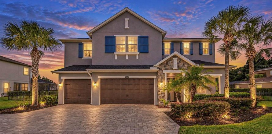 House in Lutz, Florida 4 bedrooms, 419.18 sq.m. № 2360511