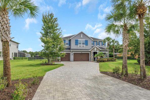 House in Lutz, Florida 4 bedrooms, 419.18 sq.m. № 2360511 - photo 3