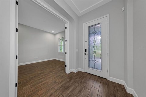House in Lutz, Florida 4 bedrooms, 419.18 sq.m. № 2360511 - photo 7