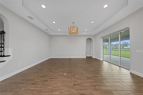 House in Lutz, Florida 4 bedrooms, 419.18 sq.m. № 2360511 - photo 23