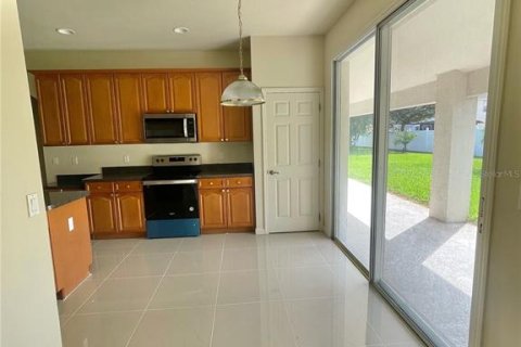 Villa ou maison à louer à Kissimmee, Floride: 4 chambres, 241.55 m2 № 2097512 - photo 9
