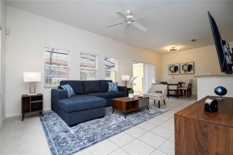 Townhouse in Kissimmee, Florida 4 bedrooms, 151.99 sq.m. № 2213392 - photo 3