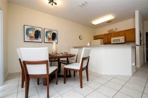 Townhouse in Kissimmee, Florida 4 bedrooms, 151.99 sq.m. № 2213392 - photo 6