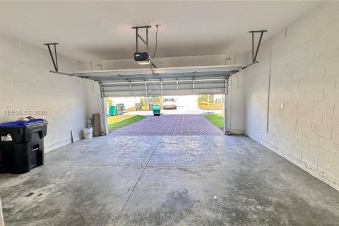 House in Winter Garden, Florida 3 bedrooms, 166.85 sq.m. № 2007612 - photo 17