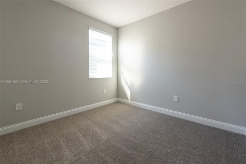 House in Winter Garden, Florida 3 bedrooms, 166.85 sq.m. № 2007612 - photo 11