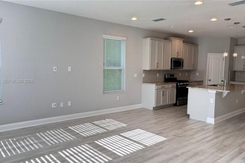 House in Winter Garden, Florida 3 bedrooms, 166.85 sq.m. № 2007612 - photo 14