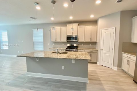 House in Winter Garden, Florida 3 bedrooms, 166.85 sq.m. № 2007612 - photo 3