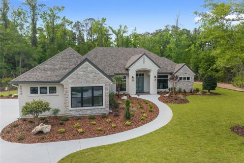 House in Gainesville, Florida 4 bedrooms, 346.99 sq.m. № 2212064 - photo 2