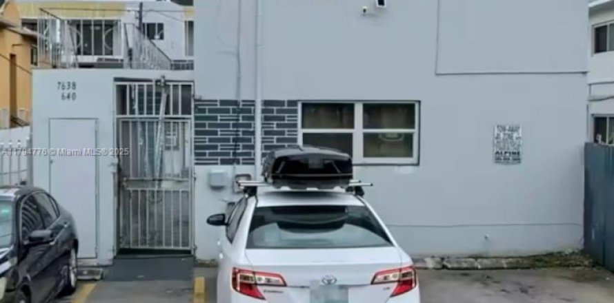 Дом в Майами, Флорида 1 спальня, 46.45м2 № 1696937