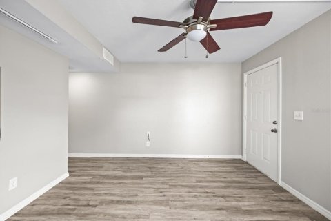 Condo in Tampa, Florida, 1 bedroom  № 1850979 - photo 5