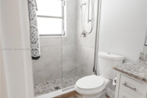 Casa en venta en Fort Myers, Florida, 3 dormitorios, 132.48 m2 № 1989979 - foto 15