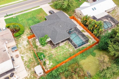 Casa en venta en Fort Myers, Florida, 3 dormitorios, 132.48 m2 № 1989979 - foto 4