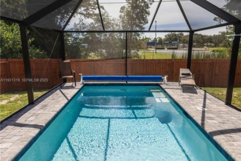 Casa en venta en Fort Myers, Florida, 3 dormitorios, 132.48 m2 № 1989979 - foto 12