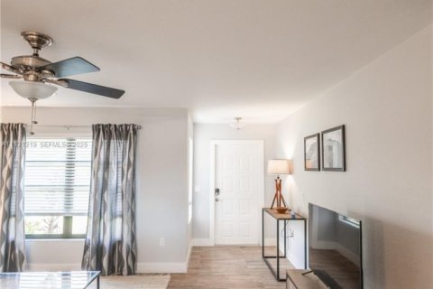 Casa en venta en Fort Myers, Florida, 3 dormitorios, 132.48 m2 № 1989979 - foto 30