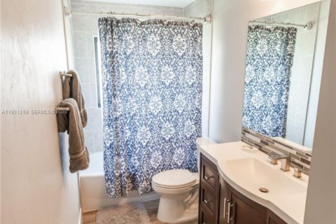 Casa en venta en Fort Myers, Florida, 3 dormitorios, 132.48 m2 № 1989979 - foto 25