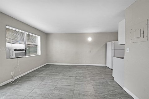 Casa en alquiler en Fort Lauderdale, Florida, 2 dormitorios, 126.9 m2 № 2027026 - foto 4