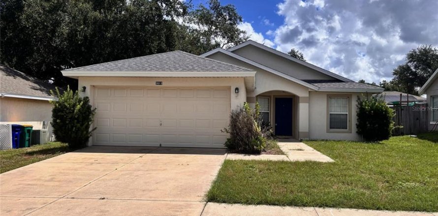 Villa ou maison à Tavares, Floride 3 chambres, 115.76 m2 № 2401005