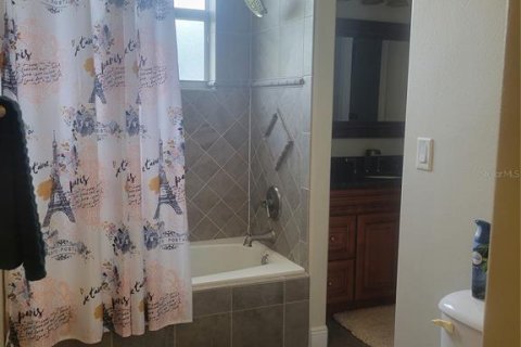 Casa en alquiler en Polk City, Florida, 4 dormitorios, 476.96 m2 № 1735503 - foto 20