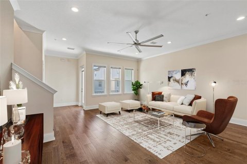Adosado en venta en Tampa, Florida, 3 dormitorios, 251.3 m2 № 2226362 - foto 3