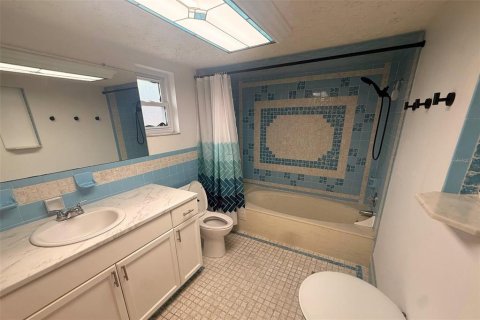 Villa ou maison à louer à Port Richey, Floride: 3 chambres, 200.11 m2 № 2398726 - photo 12