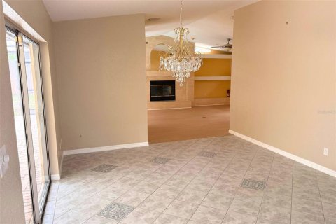 Villa ou maison à louer à Port Richey, Floride: 3 chambres, 200.11 m2 № 2398726 - photo 8