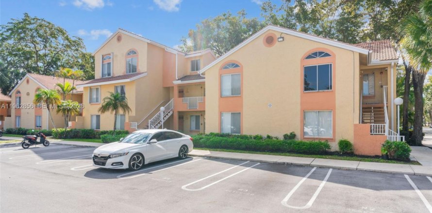 Condominio en Coral Springs, Florida, 1 dormitorio  № 2026670