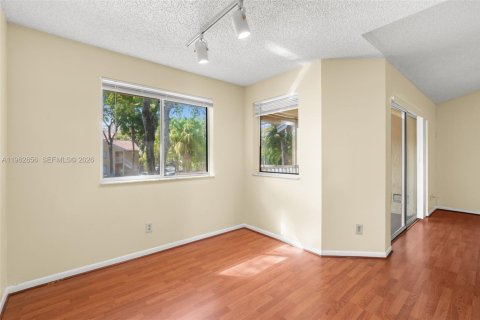 Condominio en alquiler en Coral Springs, Florida, 1 dormitorio, 75.81 m2 № 2026670 - foto 21