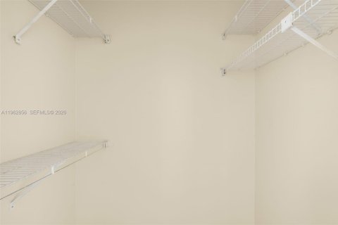 Condominio en alquiler en Coral Springs, Florida, 1 dormitorio, 75.81 m2 № 2026670 - foto 10