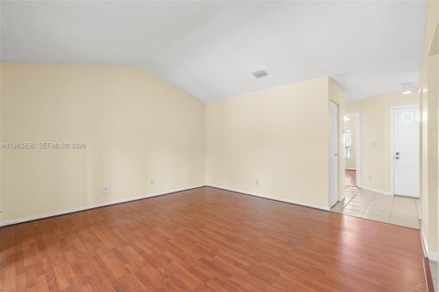 Condominio en alquiler en Coral Springs, Florida, 1 dormitorio, 75.81 m2 № 2026670 - foto 15