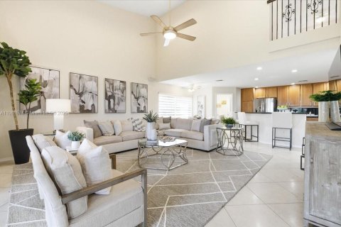 Villa ou maison à vendre à Pembroke Pines, Floride: 5 chambres, 310.76 m2 № 1953987 - photo 2