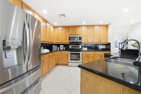 Villa ou maison à vendre à Pembroke Pines, Floride: 5 chambres, 310.76 m2 № 1953987 - photo 26