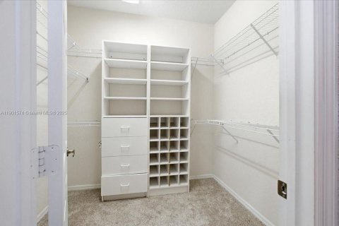 Villa ou maison à vendre à Pembroke Pines, Floride: 5 chambres, 310.76 m2 № 1953987 - photo 15