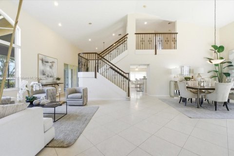 Villa ou maison à vendre à Pembroke Pines, Floride: 5 chambres, 310.76 m2 № 1953987 - photo 10