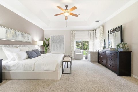 Villa ou maison à vendre à Pembroke Pines, Floride: 5 chambres, 310.76 m2 № 1953987 - photo 13