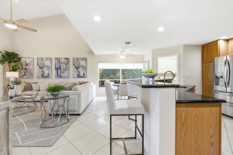 Villa ou maison à vendre à Pembroke Pines, Floride: 5 chambres, 310.76 m2 № 1953987 - photo 28