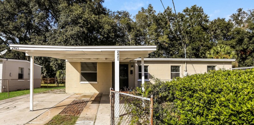 House in Jacksonville, Florida 3 bedrooms, 103.31 sq.m. № 829612