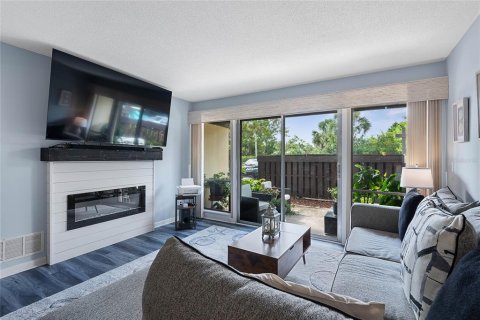 Condo in Palm Coast, Florida, 2 bedrooms  № 1910181 - photo 3