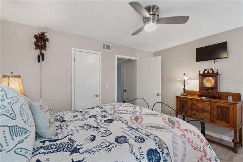 Condo in Palm Coast, Florida, 2 bedrooms  № 1910181 - photo 24