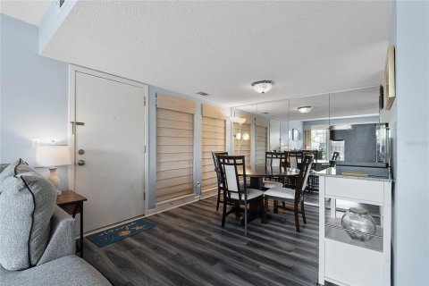 Condo in Palm Coast, Florida, 2 bedrooms  № 1910181 - photo 8